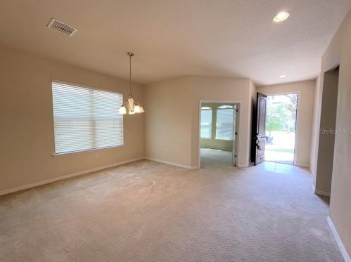 8427 Morehouse Dr, Orlando, FL 32836-5825