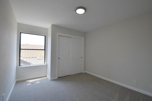 2103 Bristol Park Cir, Turlock CA  95382-2965 exterior