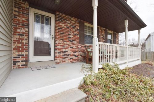 112 Carnation Dr, West Deptford, NJ 08096-6118