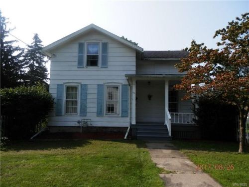 121 Chestnut St, Medina, NY 14103-1706