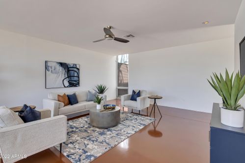 5576 12 St, Phoenix AZ 85086-4804 exterior