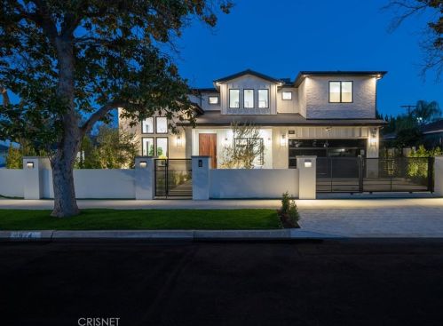 4924 Ventura Canyon Ave, Van Nuys, CA 91423-1408