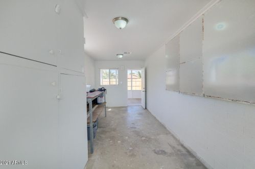 302 Lawrence Blvd, Avondale AZ  85323-1979 exterior