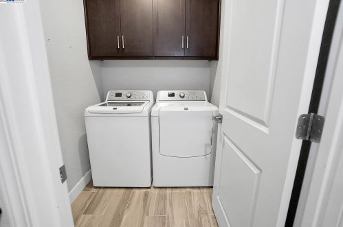 1611 Red Pheasant Ln, Manteca CA  95337 exterior