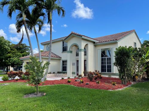 5512 Descartes Cir, Boynton Beach, FL 33472-2409