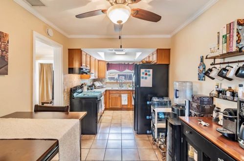 247 25 St, Saint Petersburg FL  33713-8734 exterior