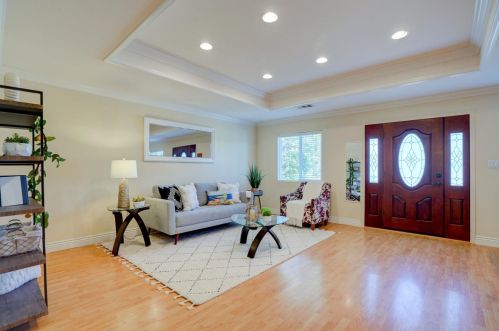 924 Connie Dr, Campbell, CA 95008-4562