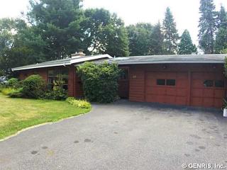 23 White Hill Dr, Rochester, NY 14625-1401