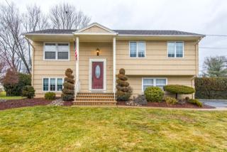 157 Hollywood Ave, Fairfield, NJ 07004-1356