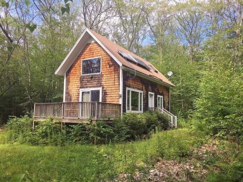 161 Nichewaug Rd, Petersham MA  01366-9733 exterior