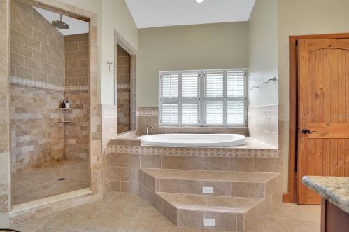 8340 Pinecone Dr, Lakeland FL  33809-1632 exterior