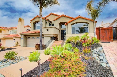 110 Valley View Dr, Pismo Beach, CA 93449-2866