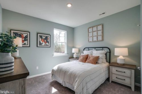 161 Winifred Dr, Hanover PA  17331 exterior