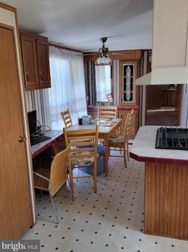 220 Stoney Br, Seaford, DE 19973-6229