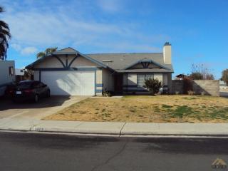 3923 Santillan St, Bakersfield, CA 93312-9254