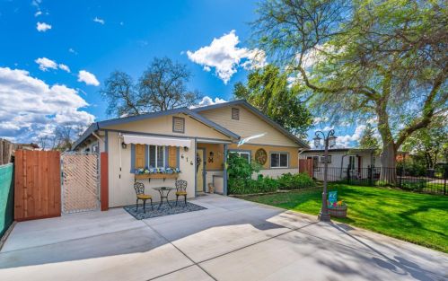 616 Q St, Rio Linda CA  95673-1427 exterior