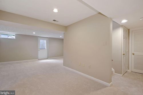 514 Jennifer Ct, Leesburg VA 20176-4910 exterior