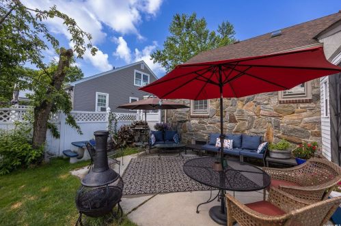 47 Alexine Ave, East Rockaway NY  11518-1515 exterior