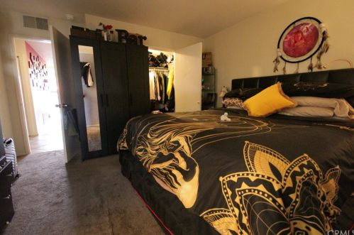 9325 Marina Pacifica Dr, Long Beach CA 90803-7004 exterior