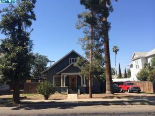 292 Putnam Ave, Porterville, CA 93257-3451