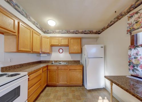 490 Toledo Ave, Marion OH  43302-2145 exterior