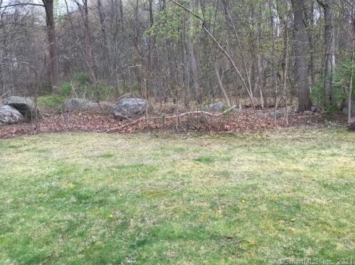 113 Crystal Lake Rd, Groton CT  06340-2402 exterior