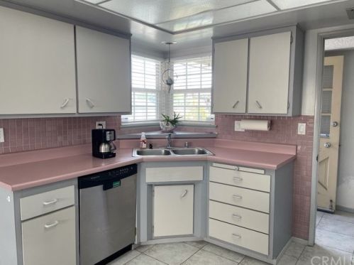 14471 Lyndon St, Garden Grove CA  92843-4638 exterior