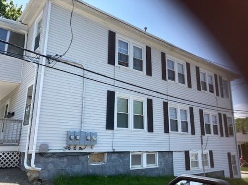 25 Spg St, Webster MA 01570-2620 exterior