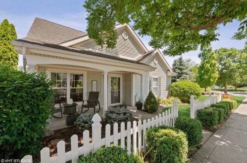 213 Dundee St, Valpo, IN 46385-7738