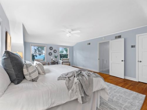 4114 Lk Dr, Milwaukee WI 53211-1719 exterior