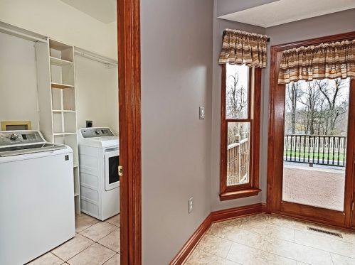 1640 Norman Dr, Sewickley PA  15143-8557 exterior