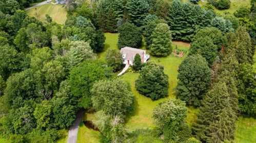 34 Smith Crossing Rd, New Hamburg, NY 12590-6268