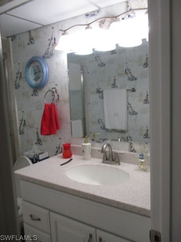 4472 Lake Heather Cir, Saint James City FL  33956-2614 exterior
