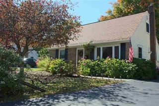 10 Charles Rd, Newtonville, NY 12110-1604
