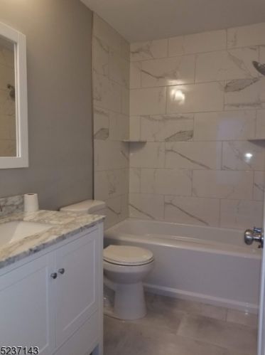 248 Long Meadow Rd, Bedminster, NJ 07921-1923
