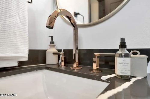 2013 66 St, Scottsdale AZ 85251-6120 exterior