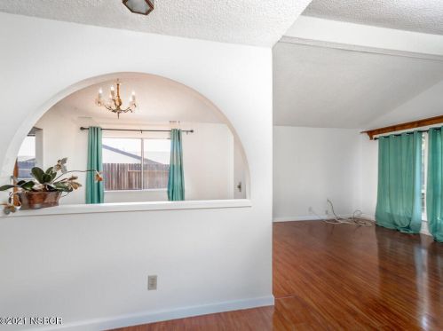 650 Dale Way, Santa Maria, CA 93455-4821