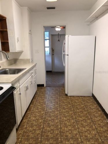 516 Disston Ave, Tavares FL  32778-2711 exterior