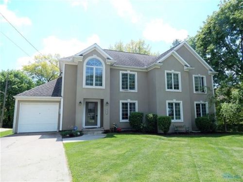 435 Hillside Dr, Rossford OH  exterior