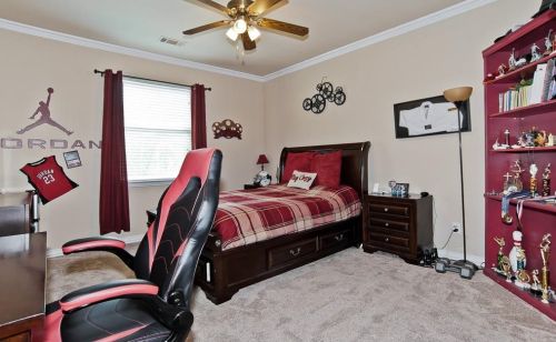 1101 Chesapeake Dr, Midlothian TX exterior