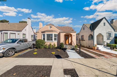 7426 Holly St, Oakland CA  94621-2834 exterior