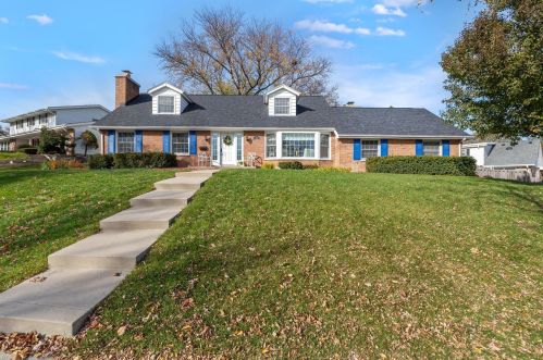 1110 Downing Dr, Waukesha WI  53186-6735 exterior