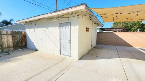 409 Wayne Ave, Fullerton CA  92833-2420 exterior