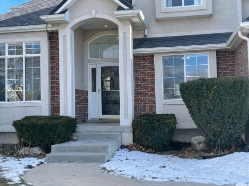 230 Burton Ln, West Kaysville, UT 84037-2826