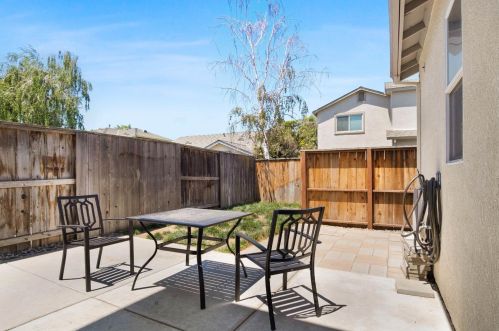 4229 Montara Dr, Turlock CA  95382-7365 exterior