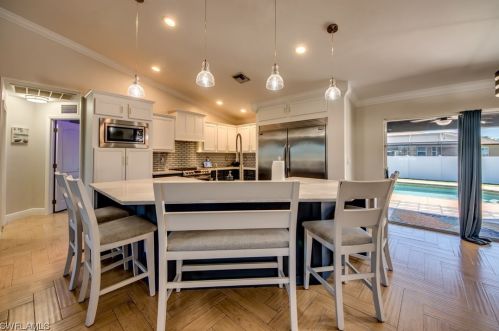 2505 20th Ave, Cape Coral FL  33904-3226 exterior