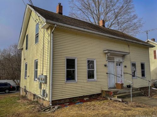 454 Main St, Moosup, CT 06354-2215