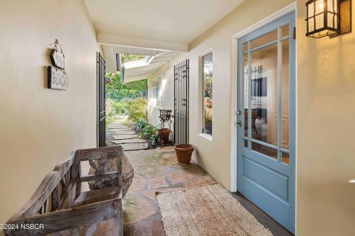 1430 Greenworth Pl, Santa Barbara CA exterior