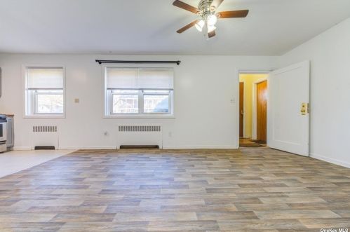 131-73 234th St, Jamaica NY  11427-2115 exterior