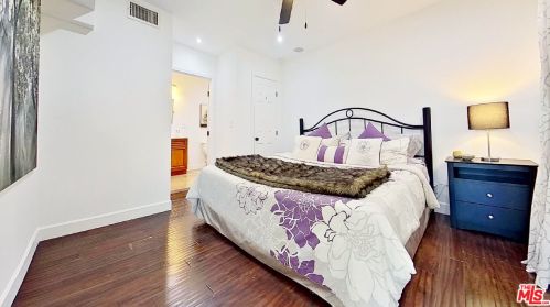 11264 Sunshine Ter, North Hollywood CA  91604-3124 exterior